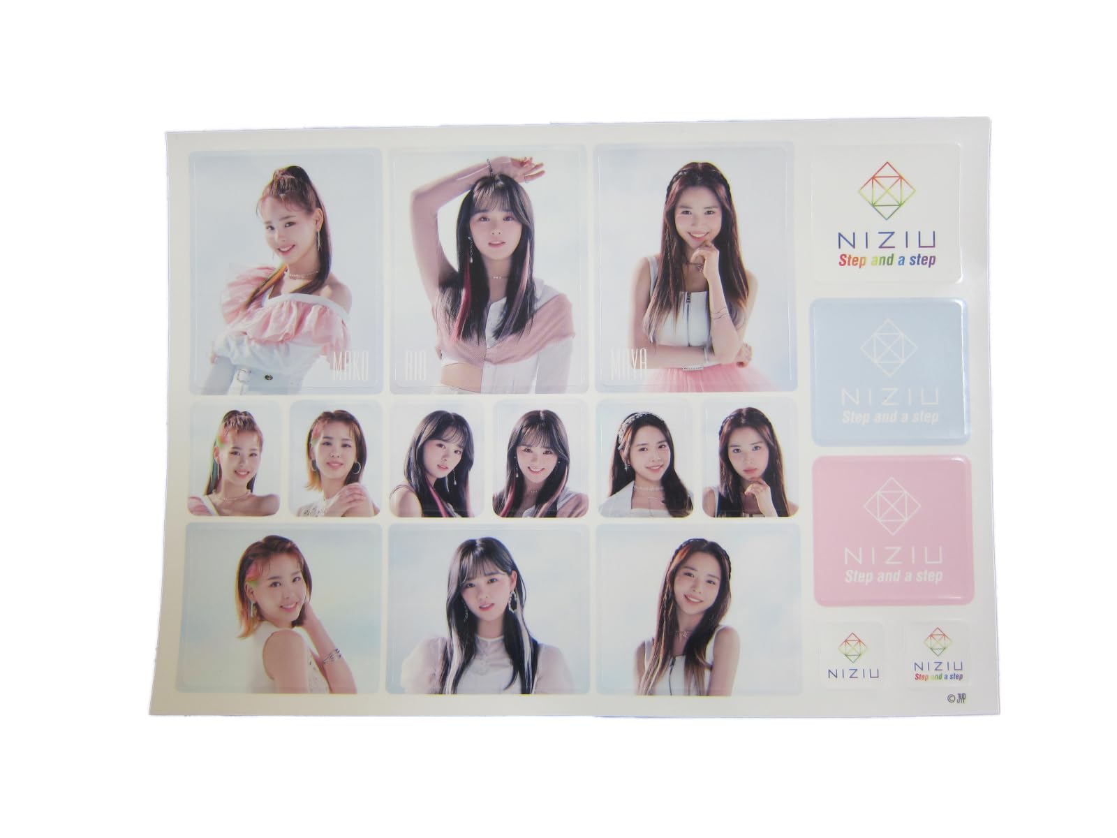 Amazon.co.jp: NiziU (ニジュー) NiziU POPUP STORE “ Step and a step